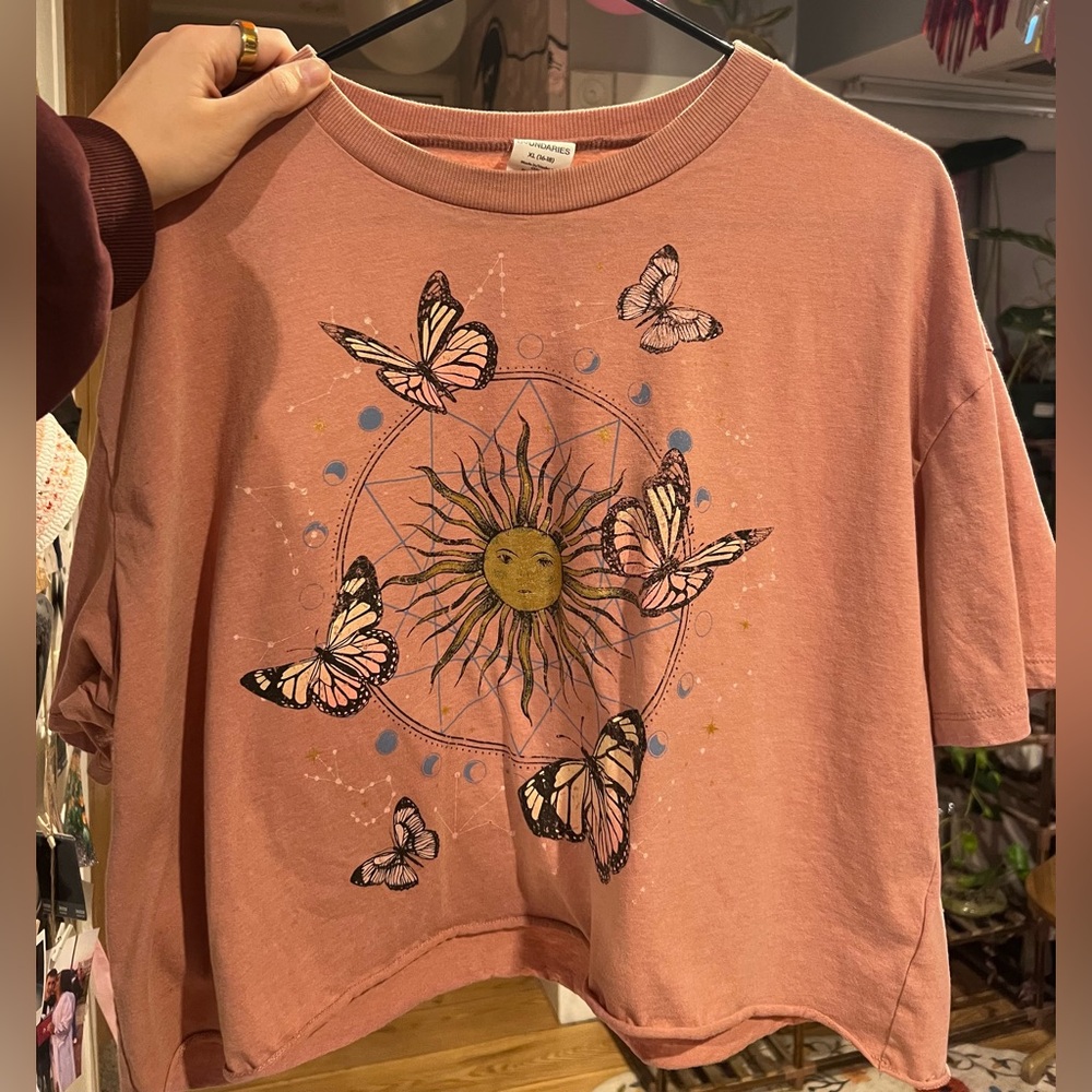 No Boundaries Women’s Pink Butterfly Sun Graphic Tee Boho Celestial XL